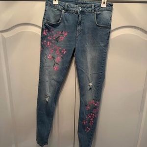 HUE - Medium Floral Print Jeans